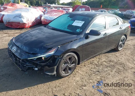 2021 Hyundai Elantra Sel z USA, uszkodzony, nr VIN 5NPLS4AG3MH051950